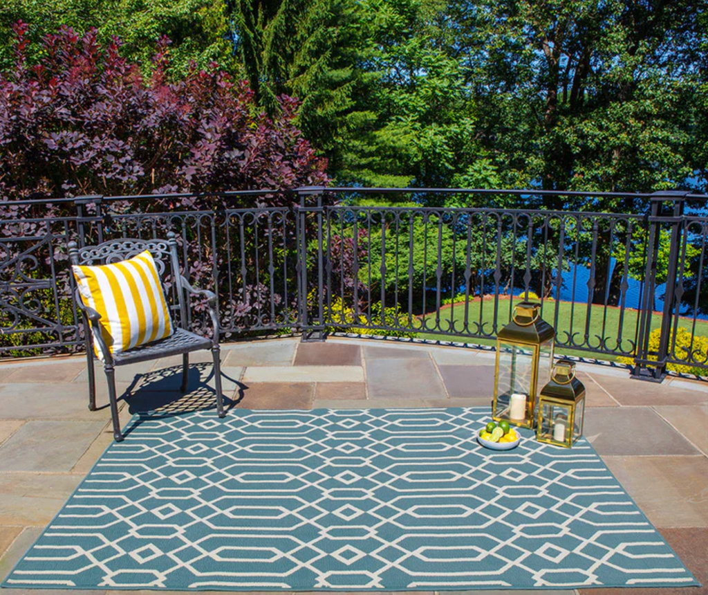 How To: Pick the Perfect Indoor/Outdoor Rug